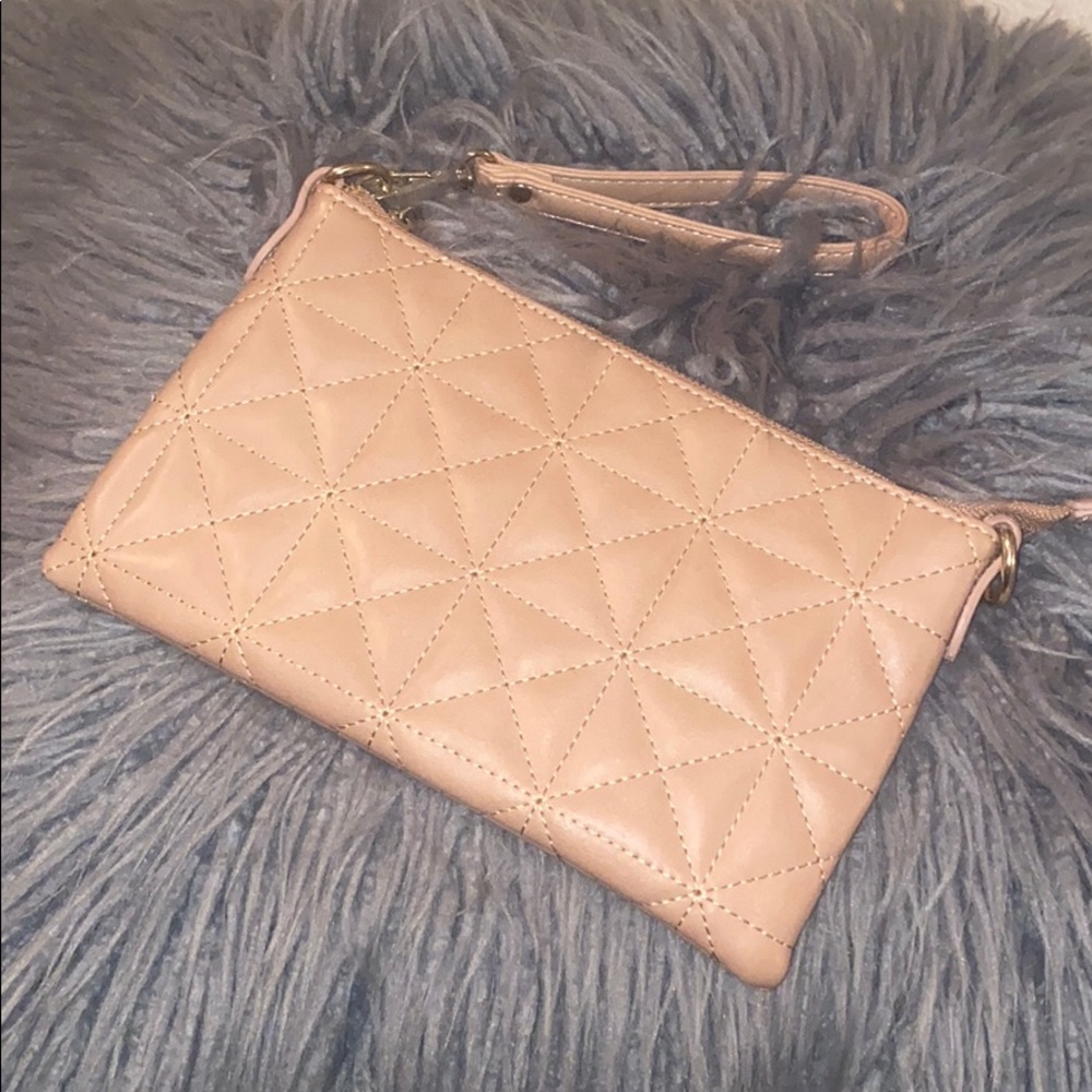 Nude Wristlet w/ quilting detail